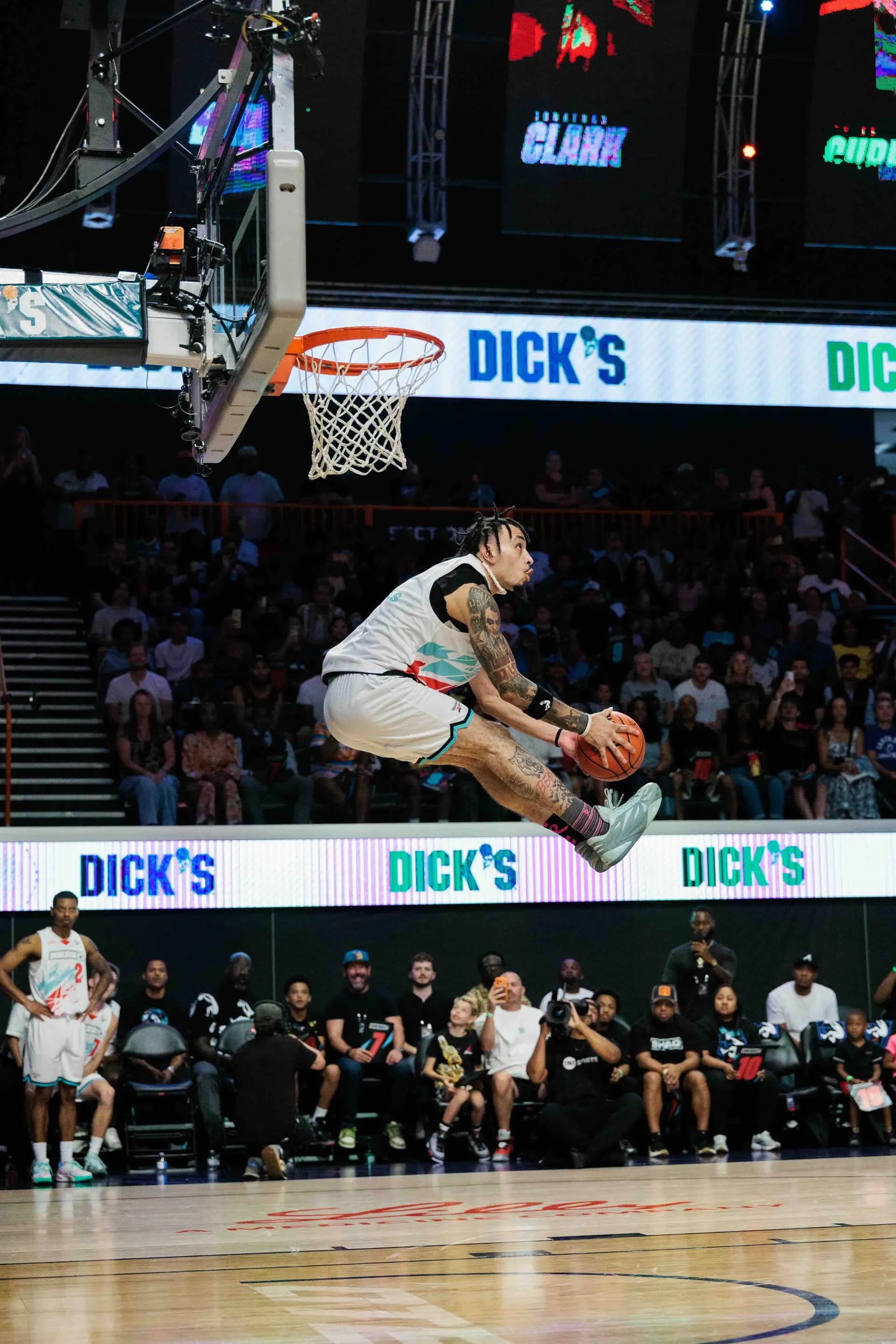 Group Stage B — dunk 2