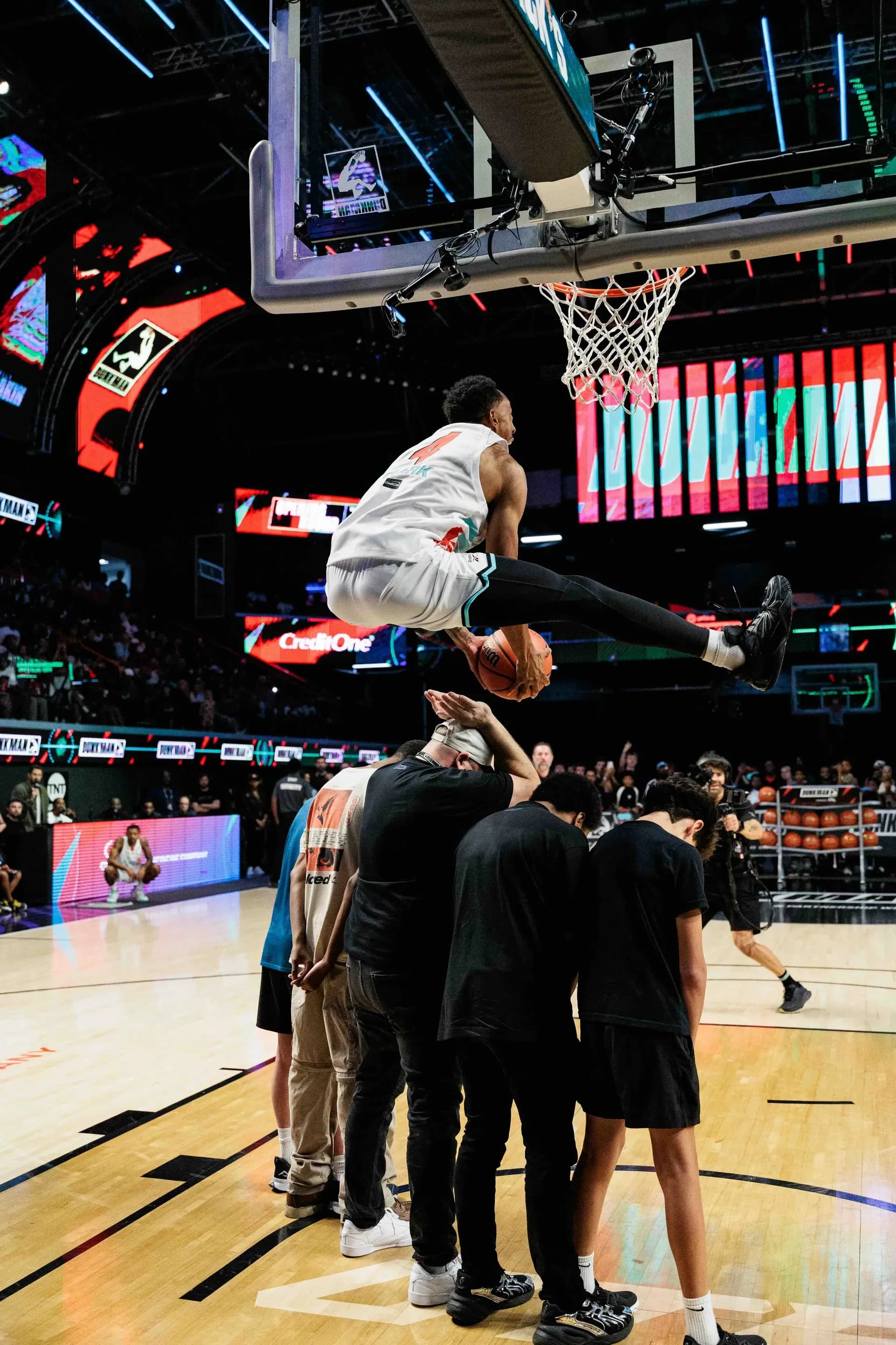 Group Stage B — dunk 5